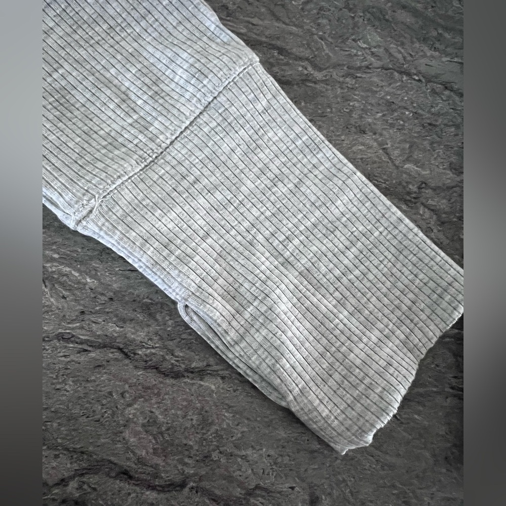Gray Ribbed Long Sleeve Top - Picture 4 of 4